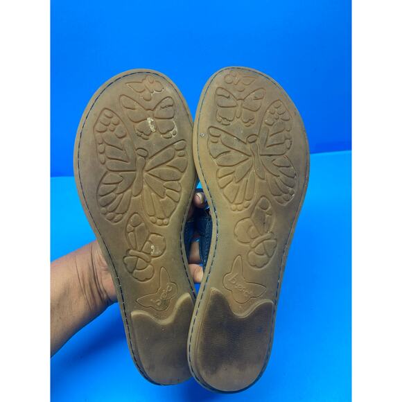 B.O.C Born Concept Sz 8 DARK BLUE Leather Braided Strap Thong Sandals - Picture 10 of 10